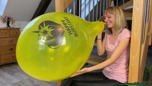 Blow2Pop yellow TT17 happy burstday