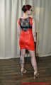Gefesselt im Wetlook Outfit und verschiedene Knebel