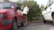023101 Ewa Pees In The Hotel Car Park