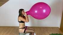 Blow2Pop pink TT17 while smoking