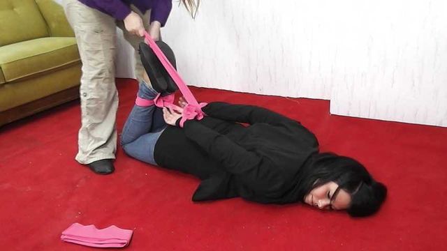 first towel hogtie