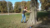 Elen totally wasted in public