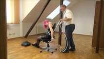 Elena und Stefanie - Die Bürobesichtigung Teil 1 von 8
