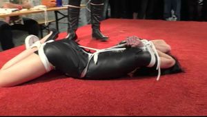 Superstar Elise Graves in supertight Bondage !