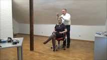 Mara - New prisoner in the office Teil 2 von 8