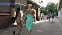 068028 Ling Takes A Risky Pee In The Side Street