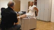 Paula - Hochsicherheitsgefangene im Büro Teil 5 von 9