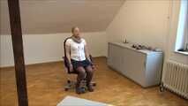 Carina - Gefangene im Büro Teil 2 von 8