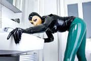 Heavy Rubber Shower I