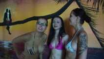 3 CUNTS AT PUBLIC BATH FRANKFURT