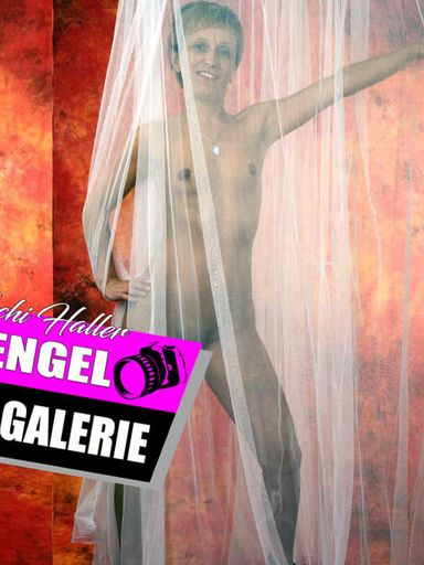 Photo series: Ela Engel in the studio