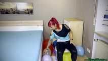 sit2pop B12 and B14 in black leggings on the chair