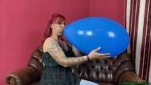 new girl: first Blow2Pop with a blue U15 balloon