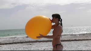 Huge balloon in Floria