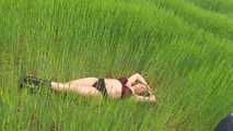 Soraya in dessous outdoor 1/2