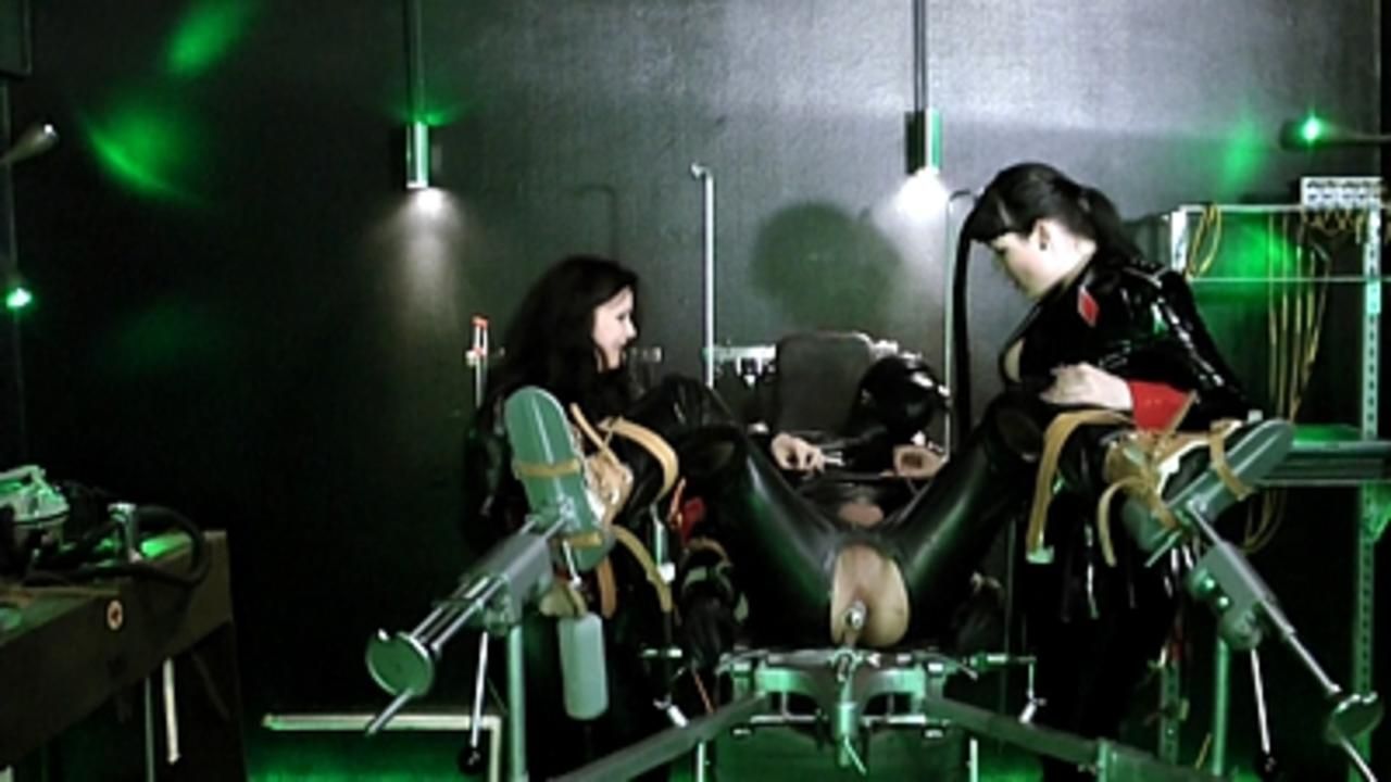 Lady Isis - Das Gummi Benutzungs Objekt Part1