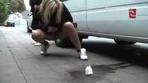 054002 Maja Pees In The Street