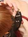 Alice Lee - Nettes rothaariges Mädchen Alice Lee spielt eine Self-Bondage-Szene