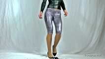 Glänzende Caprileggings zerreißen
