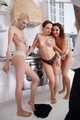 Terry, Vanessa und Penny - Mädchen wollen in einem Café arbeiten und die Ausbildung beinhaltet Bondage (BTS)