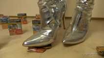 Silberstiefel zermalmen alles