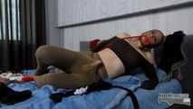 Eva Berger can't get enough pantyhose (video update)