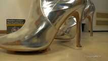 Silberstiefel zermalmen alles