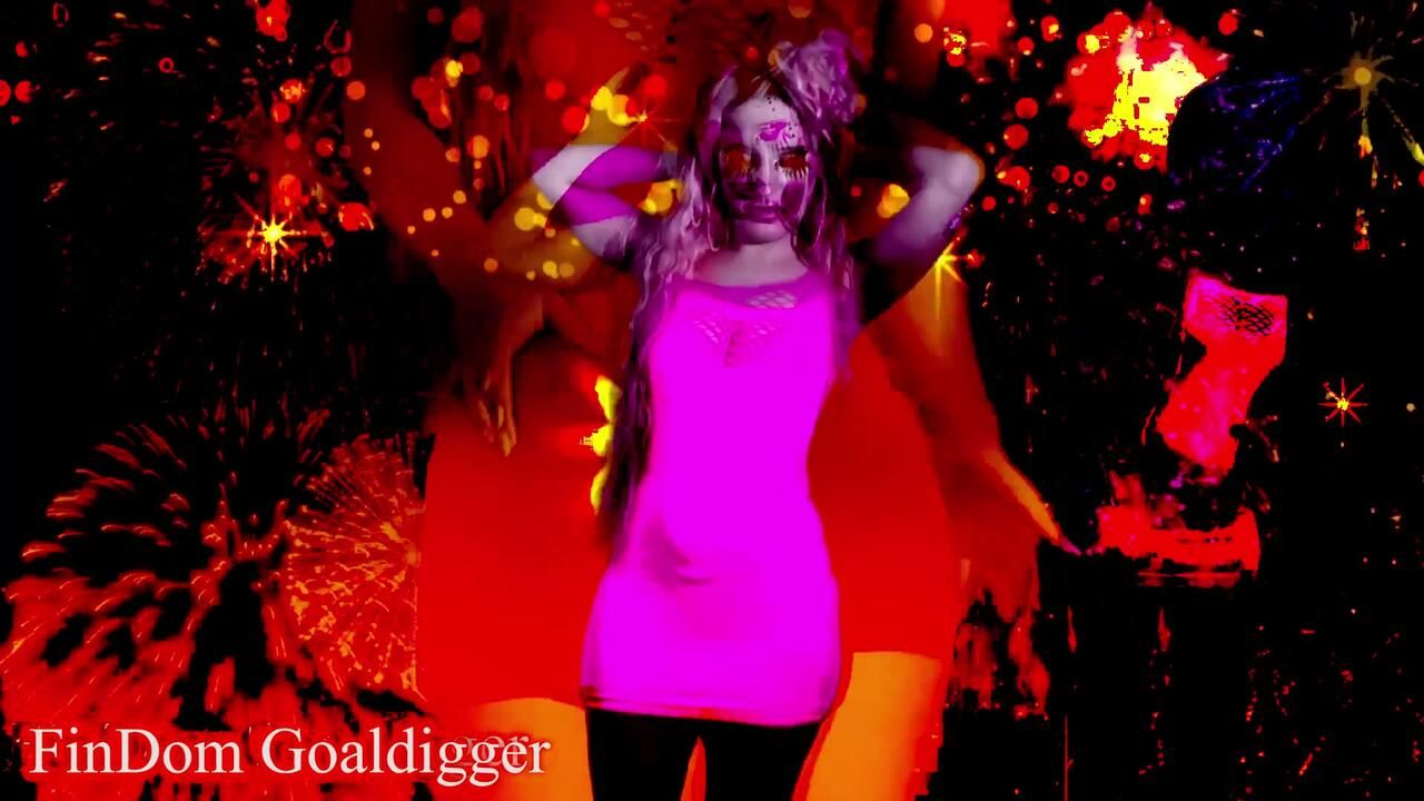 Too Sexy Bimbo Transform