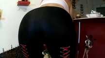Hot ass shaking
