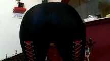 Hot ass shaking
