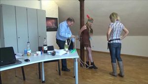 Melina und Steffie - Cowboy und Indianer Teil 4 von 6