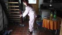 Isabelle in the jogger 2/2
