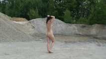 Nackt im Schlamm und Sex