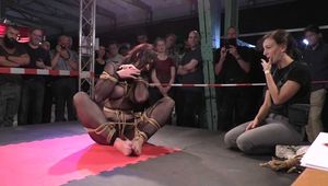 Live Escape Challenge from BoundCon XV - Elise Graves vs. Katarina Blade