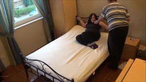 Mara - Ausgekitzelt Teil 2 von 5