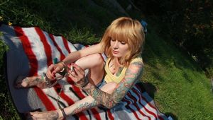 Smoking with handcuffs