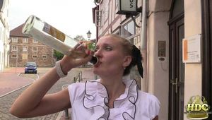 HDC Project - A fresh Lady at a hot day 01