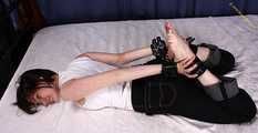Black Shark tied on bed