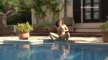 042006 Nude Leticia Pees In The Pool