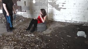 Susanne outdoor gefesselt 1