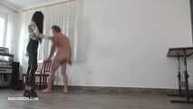 Click for gif Mistress Cleo loves ballbusting!