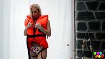 539 Big boobs and tight life jackets