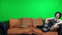 Noemi's Casting - The GILF and the young Man  - UNCUT