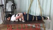 Casual Hogtie mit Gürteln