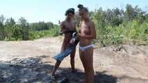 Dana and La Pulya - Bag racing in trash bags only (video)