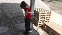Susanne outdoor mit Tape gefesselt