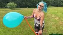 outdoor doublelift pump2pop five balloons