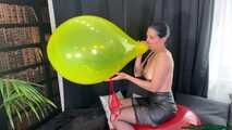 Blow2Pop yellow TT17 with a red slip
