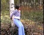Affable - mysteriöse Bondageszene: Lust im Wald (video)