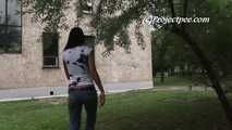 050033 Roxy Takes A Desperate Pee By The Apartment Building